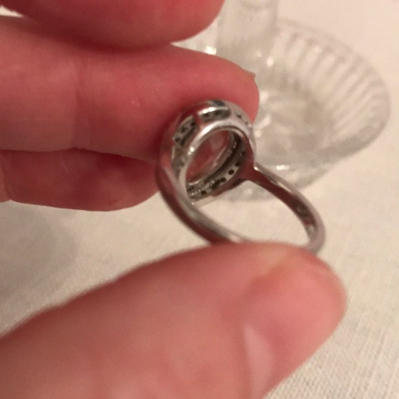 High quality faux ring - Picture 3 of 3